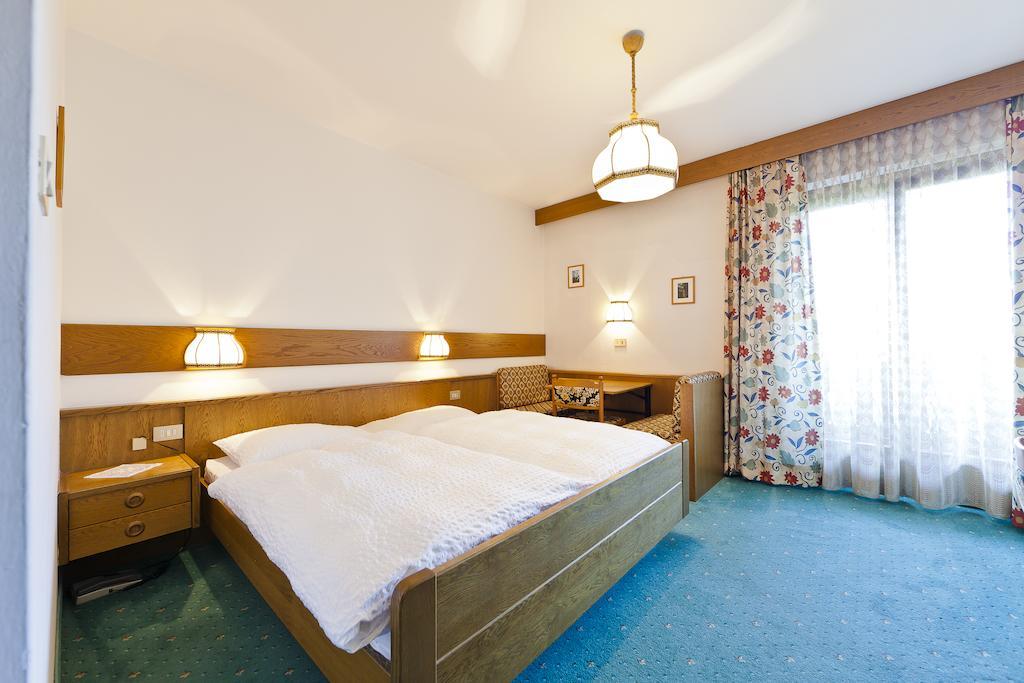 Hotel Brueckenwirt - Al Ponte Montagna Kamer foto